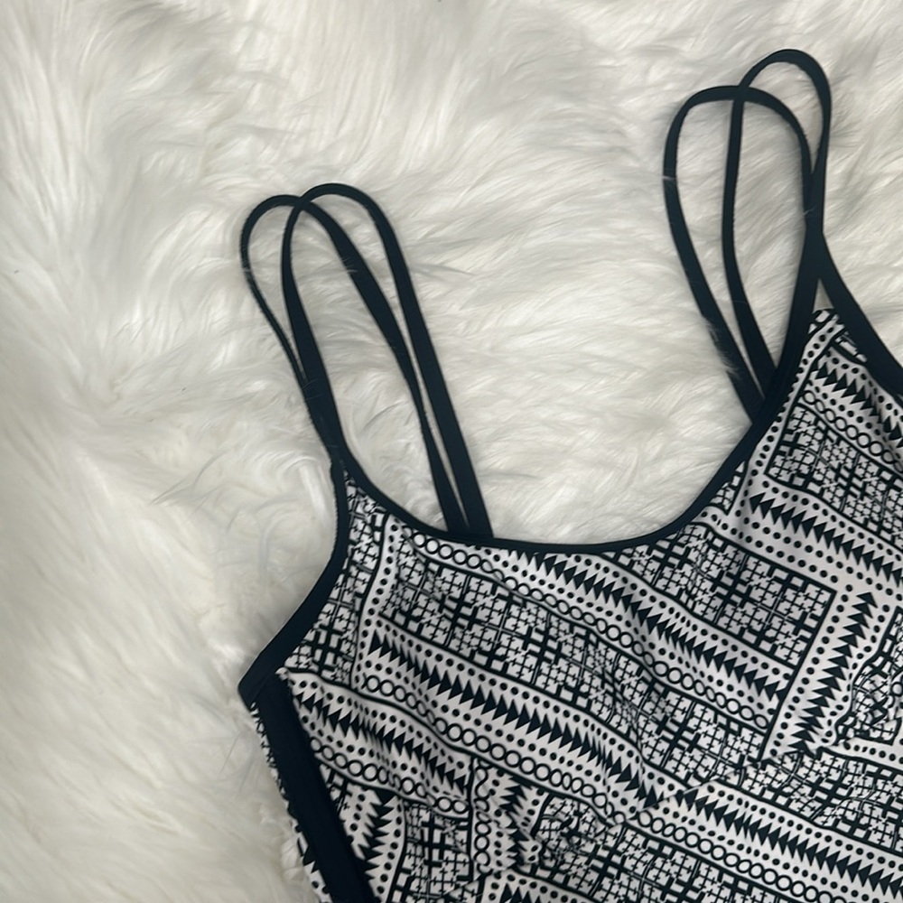 Splashletics Woman’s Tankini Swim Top - Picture 2 of 9